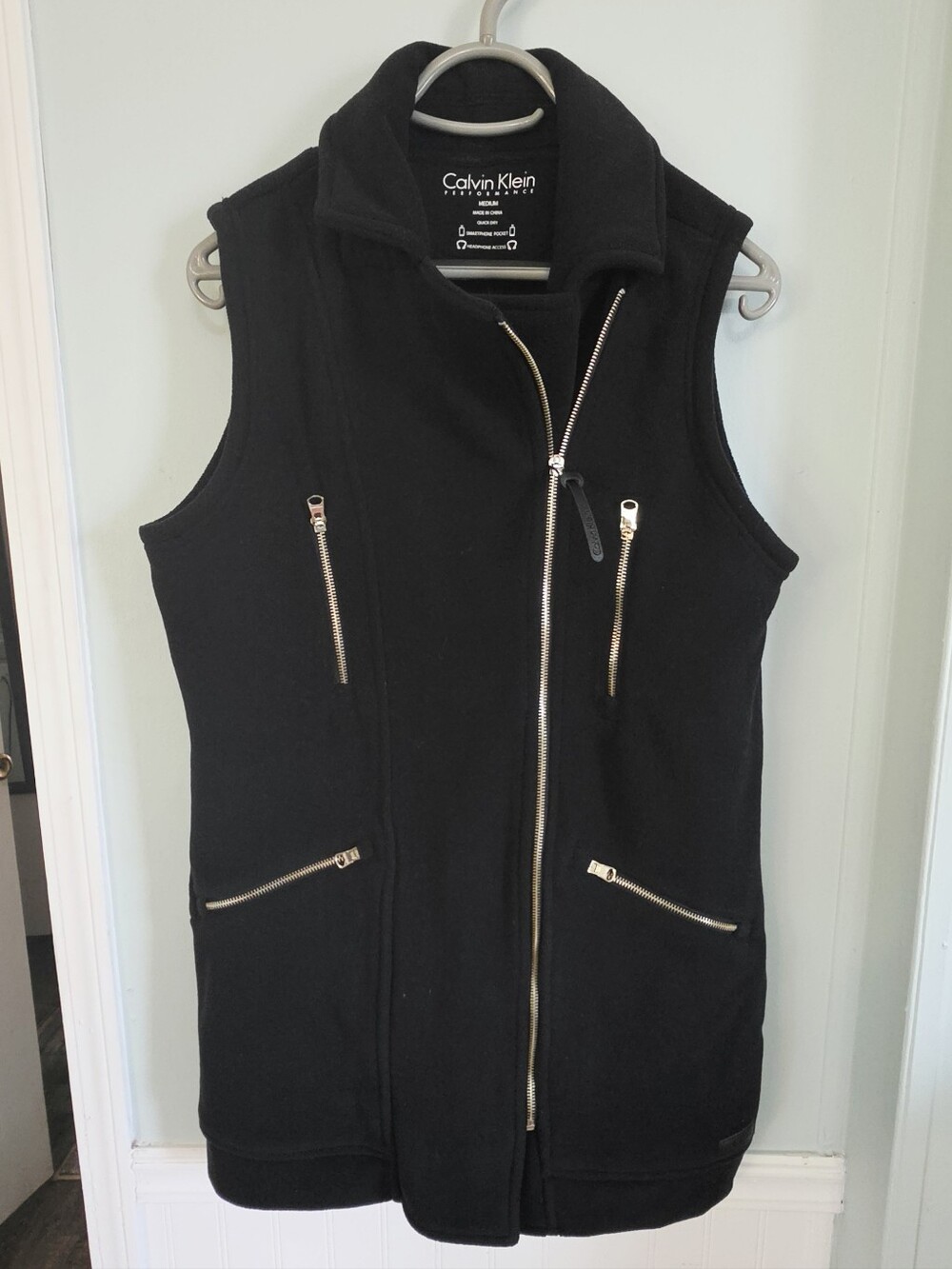 Calvin Klein Performance Vest - Picture 6 of 8
